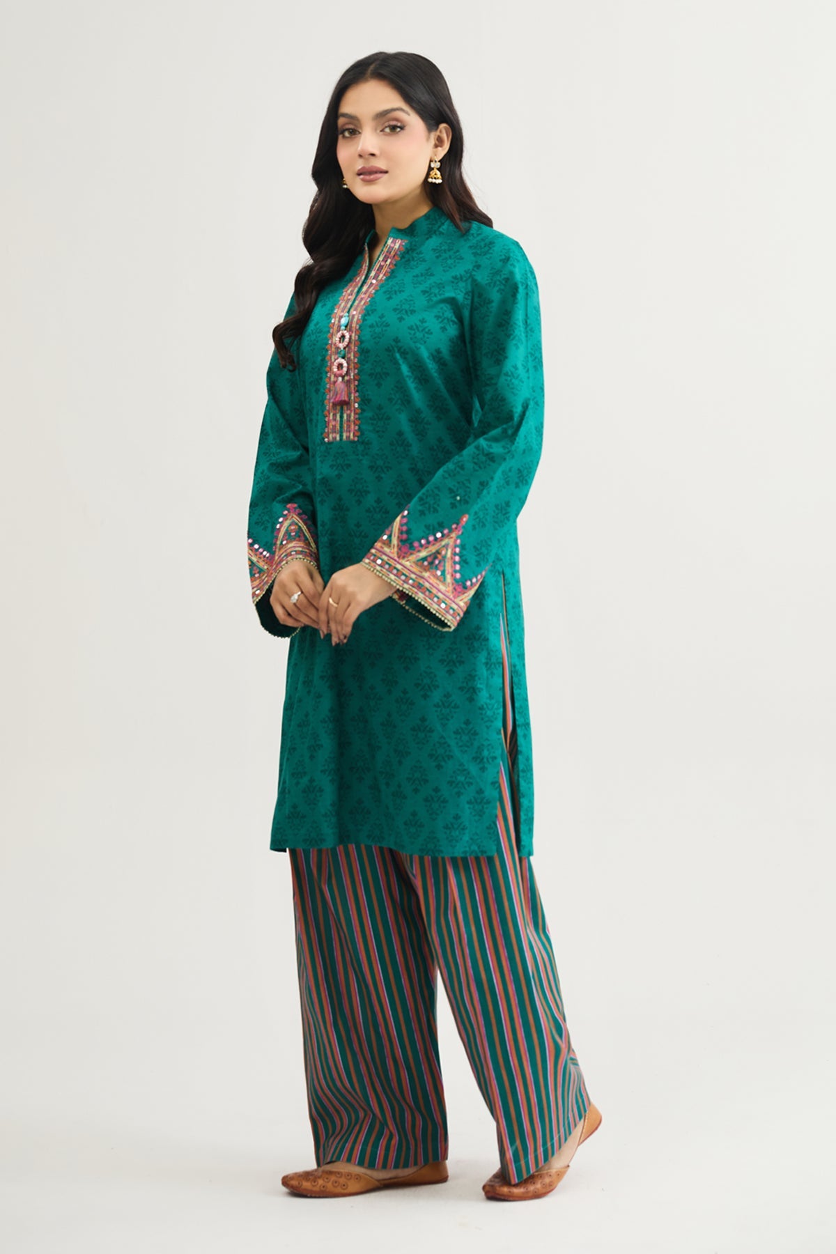 LAWN | EMBROIDERED