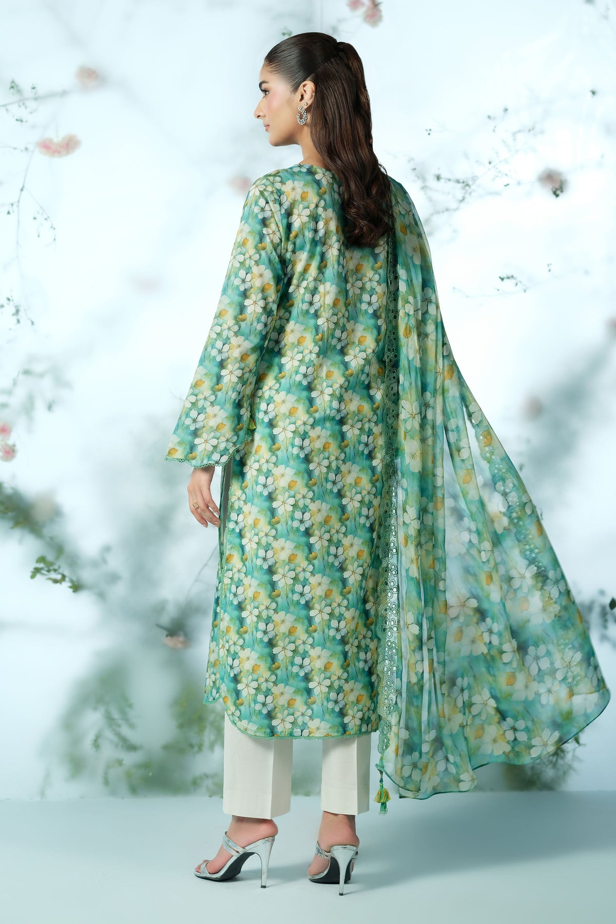 LAWN | EMBROIDERED