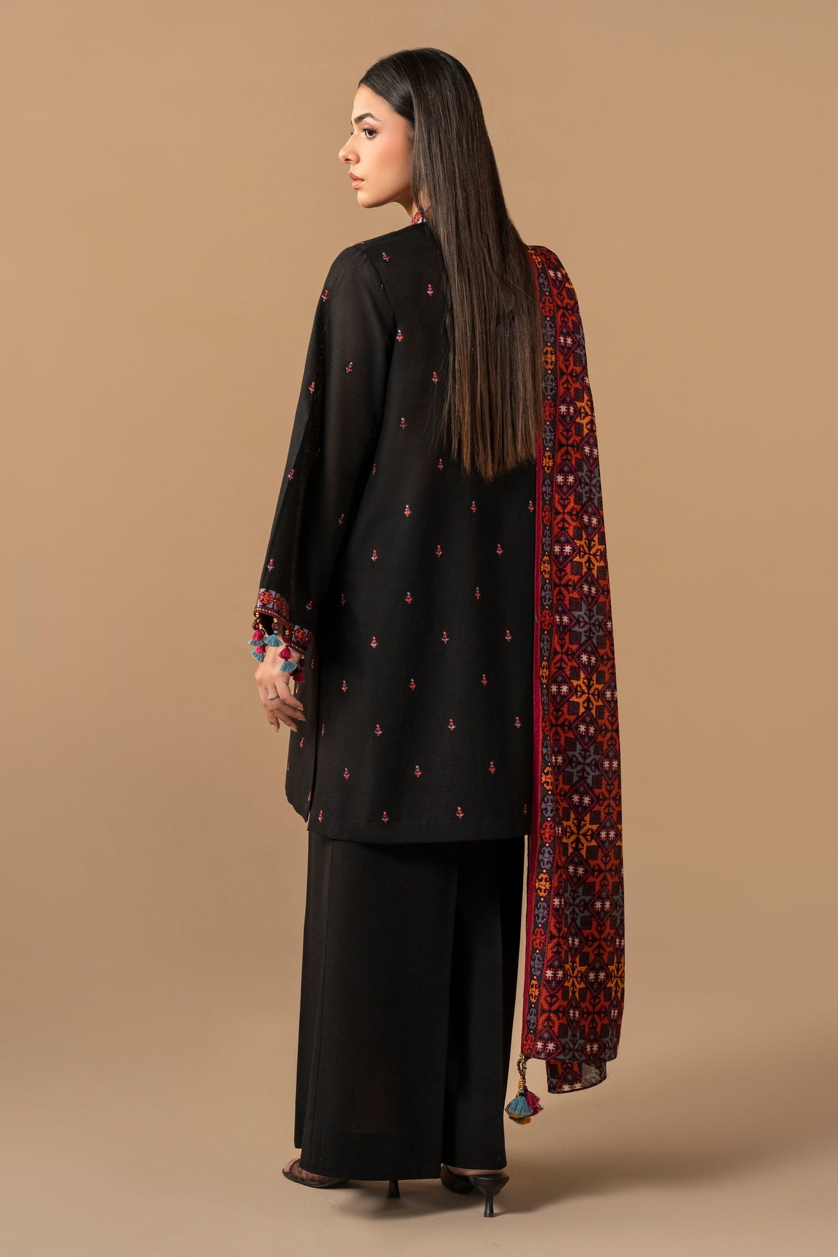 KHADDAR | EMBROIDERED