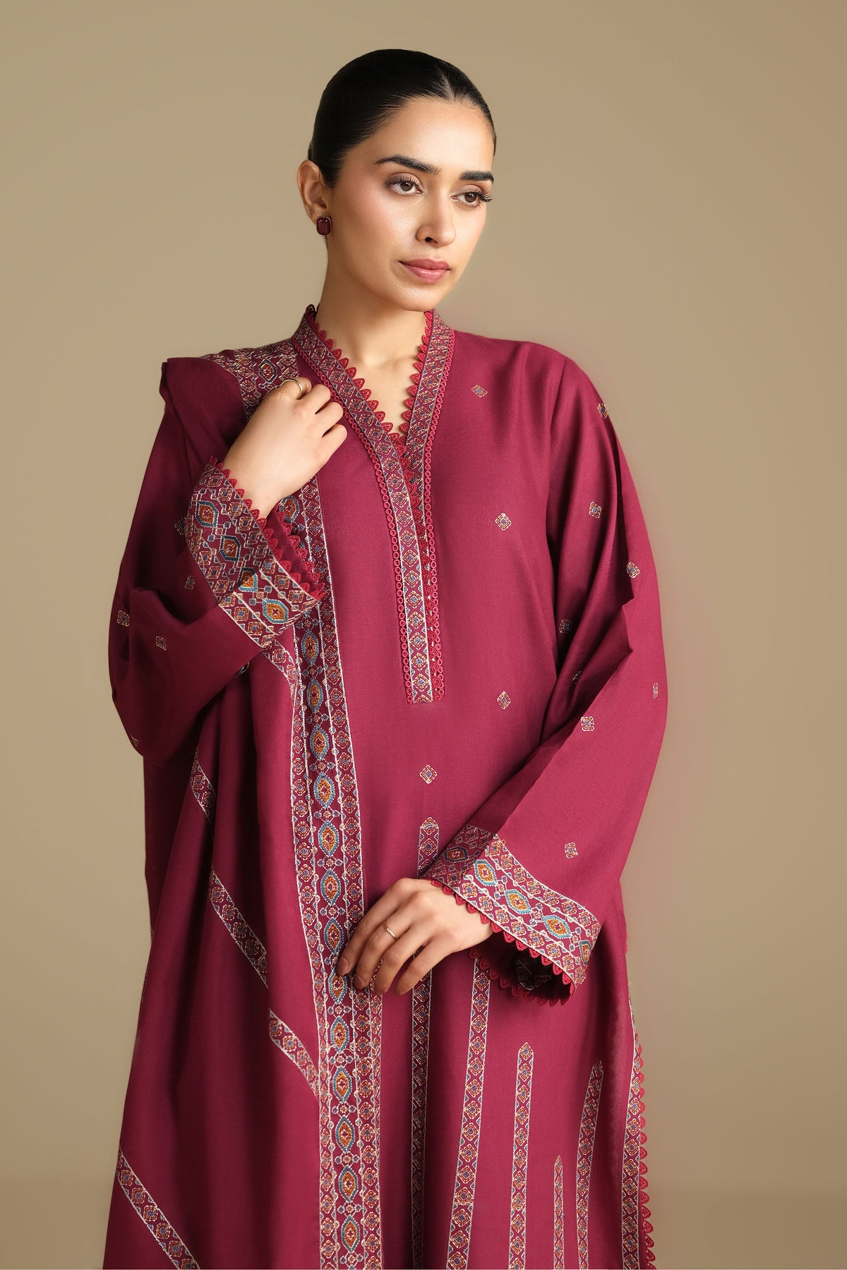KHADDAR | EMBROIDERED