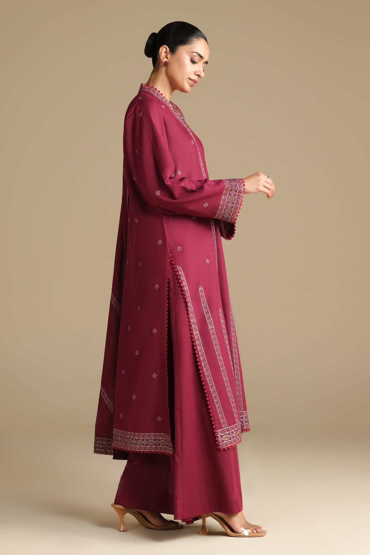 KHADDAR | EMBROIDERED