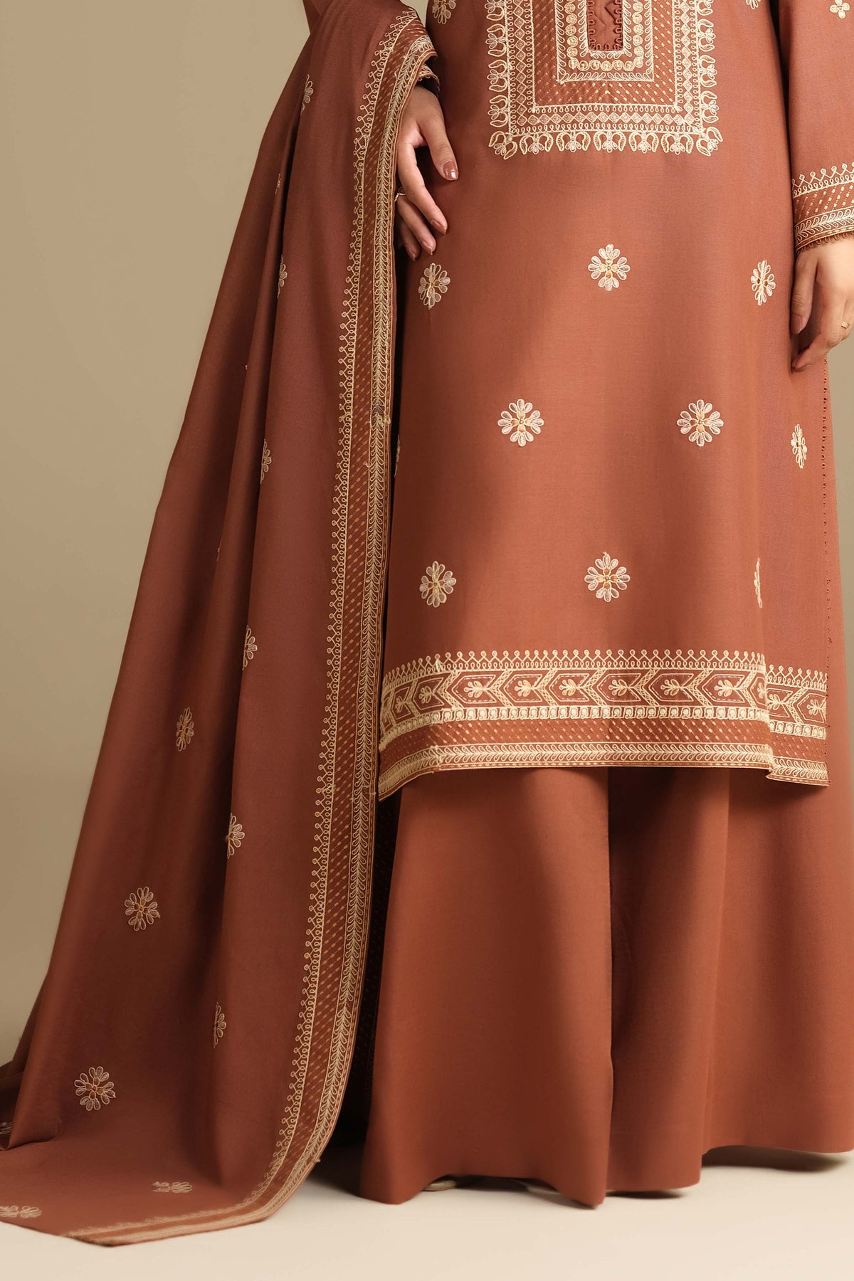 KHADDAR | EMBROIDERED