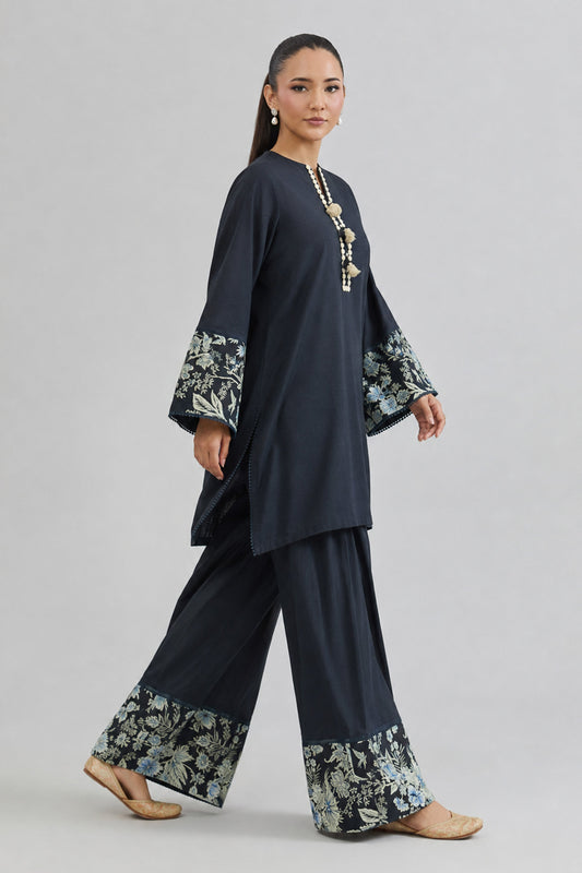LAWN | EMBROIDERED