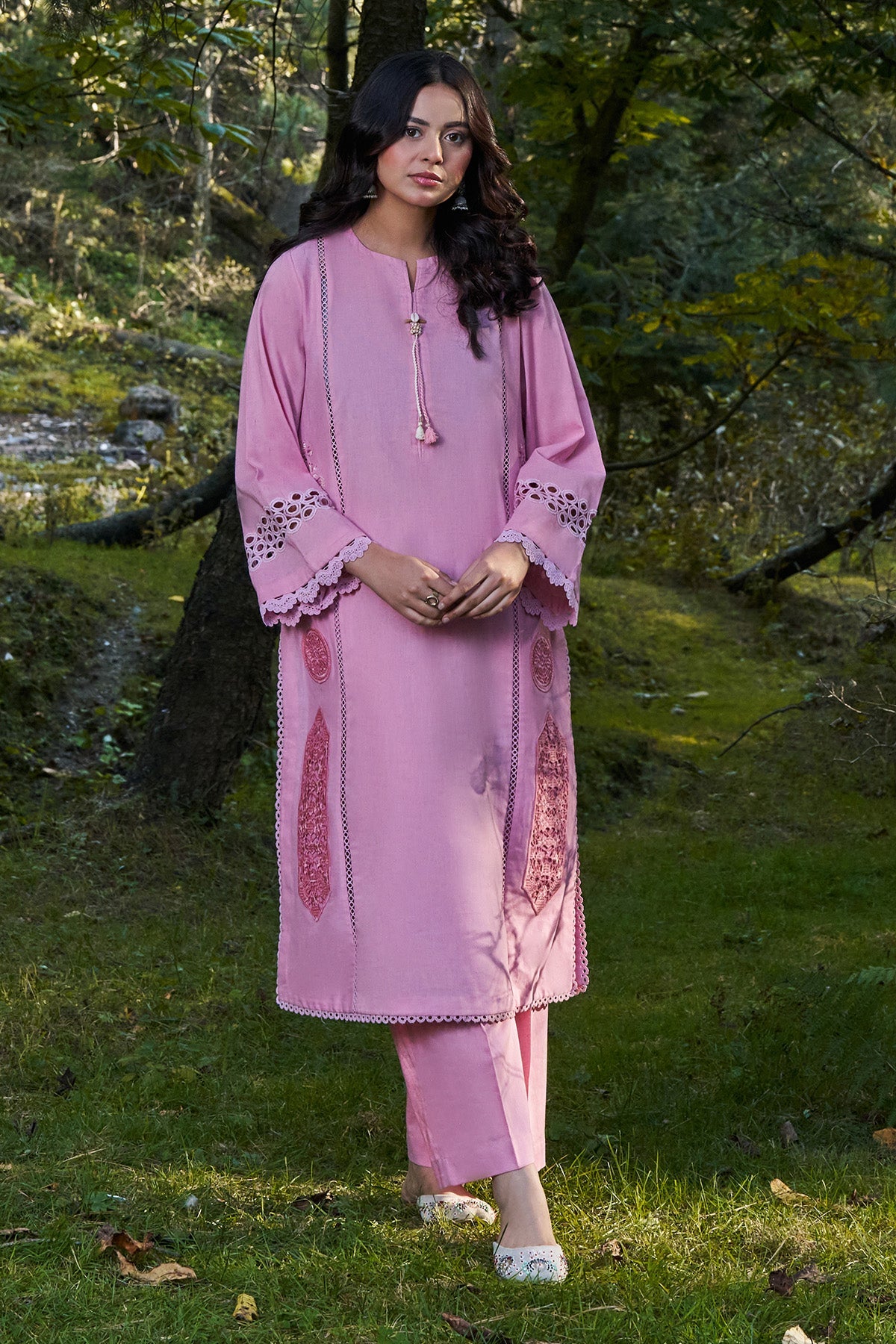 KHADDAR  |  EMBROIDERED