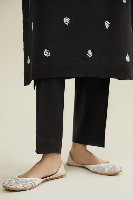 KHADDAR  |  SOLID