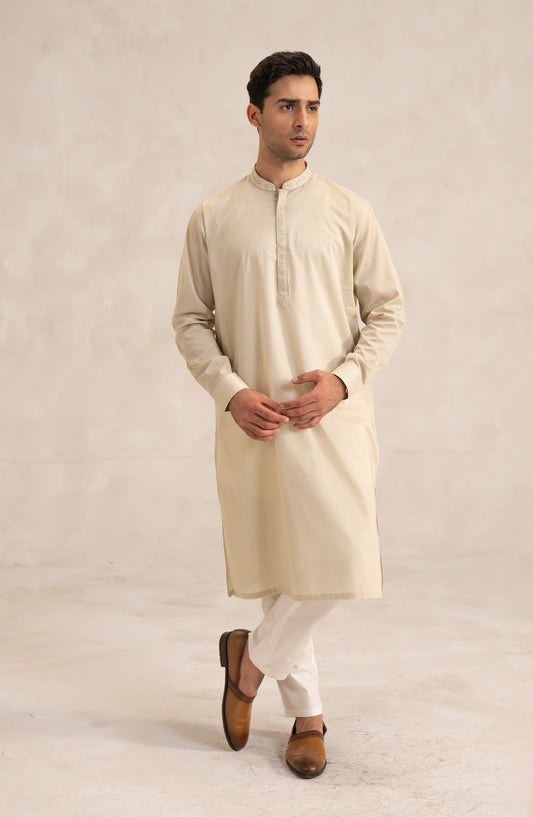 Men's Embroidered Kurta - SMK803225